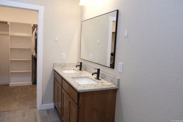178 SHADOW VALLEY DR, San Antonio, TX 78227