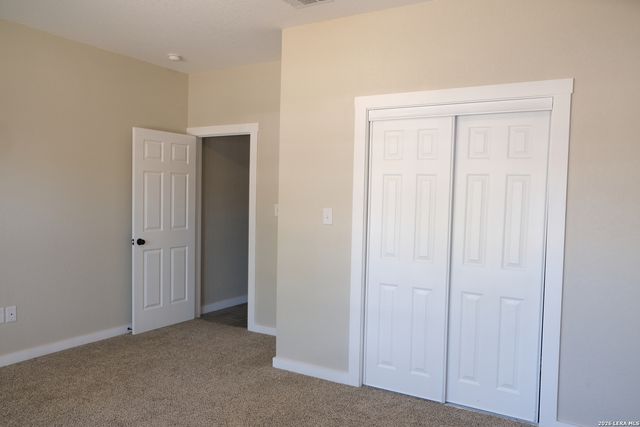 178 SHADOW VALLEY DR, San Antonio, TX 78227