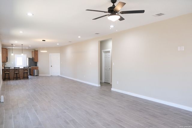 178 SHADOW VALLEY DR, San Antonio, TX 78227