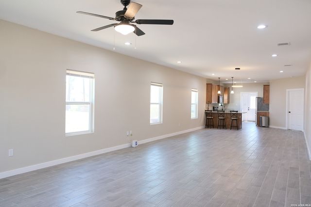 178 SHADOW VALLEY DR, San Antonio, TX 78227