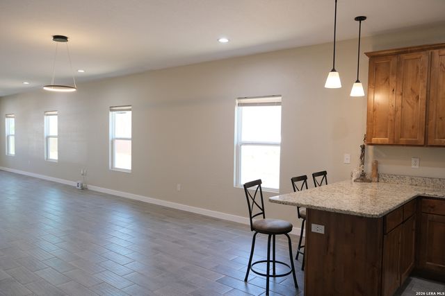 178 SHADOW VALLEY DR, San Antonio, TX 78227