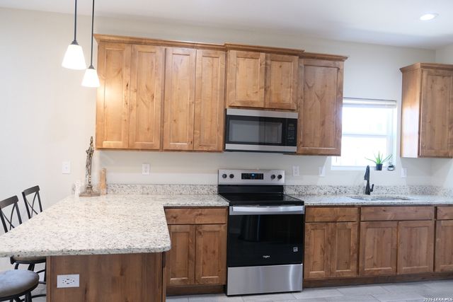 178 SHADOW VALLEY DR, San Antonio, TX 78227