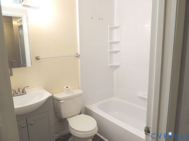 9 Jarratt Ct, Petersburg, VA 23803