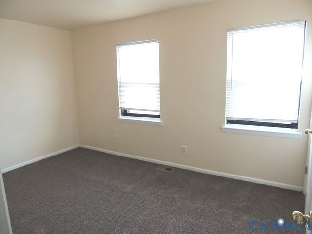 9 Jarratt Ct, Petersburg, VA 23803