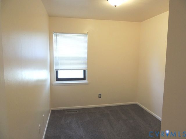 9 Jarratt Ct, Petersburg, VA 23803