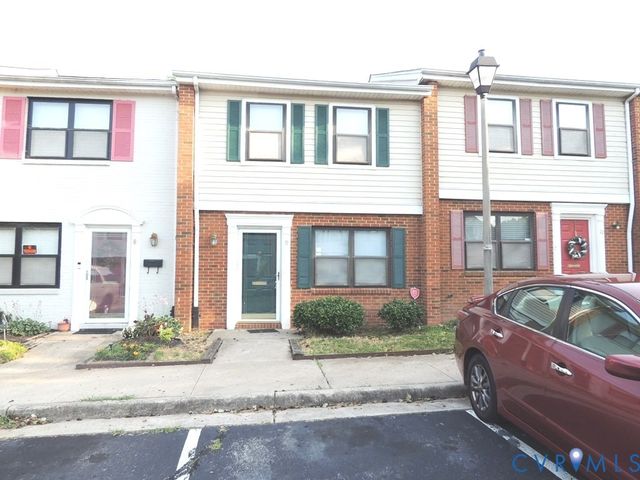 9 Jarratt Ct, Petersburg, VA 23803