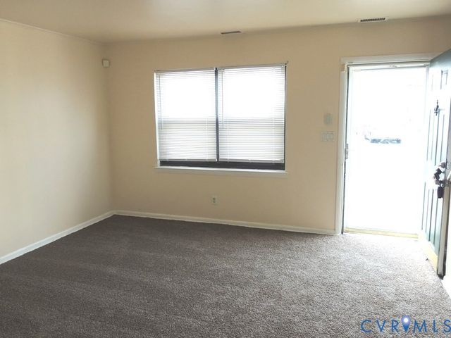 9 Jarratt Ct, Petersburg, VA 23803