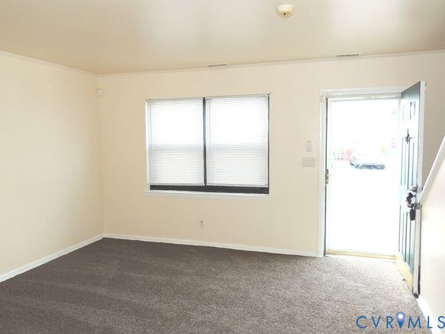 9 Jarratt Ct, Petersburg, VA 23803