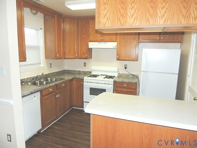 9 Jarratt Ct, Petersburg, VA 23803