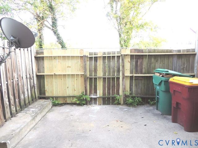 9 Jarratt Ct, Petersburg, VA 23803