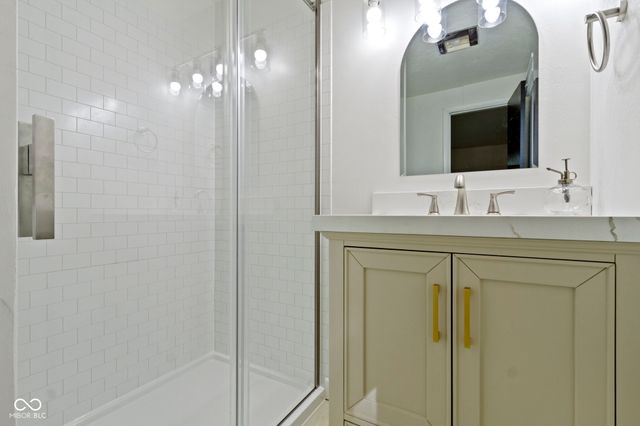 6709 Jackson Street, Anderson, IN 46013