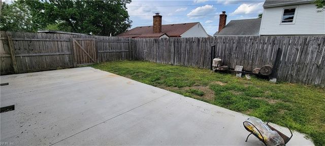 1900 Grey Dove CT, Virginia Beach, VA 23456