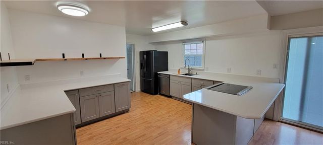 1900 Grey Dove CT, Virginia Beach, VA 23456