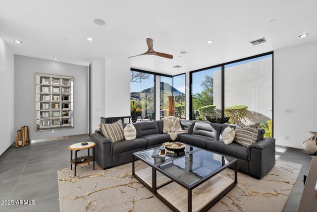 39903 N 98TH Way, Scottsdale, AZ 85262