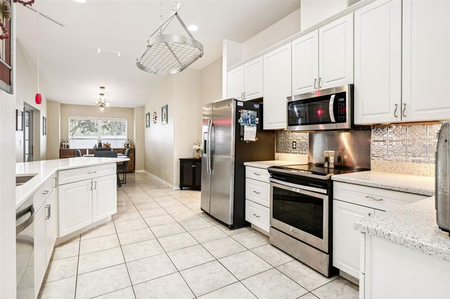 6050 SAILBOAT AVENUE, Tavares, FL 32778