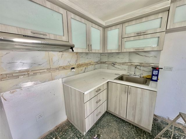 408 MH 4TA EXTENSION, Carolina, PR 00985