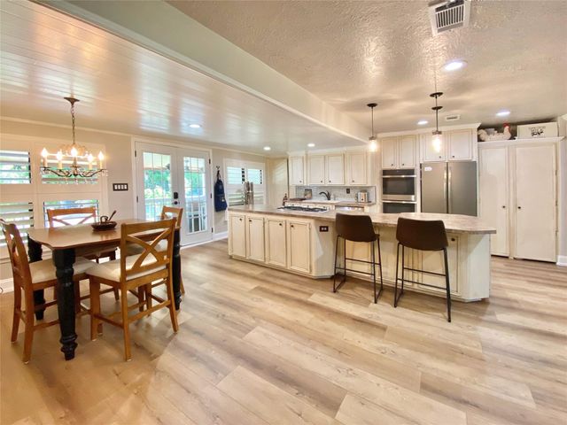 12220 Shepard Hill Road, Willis, TX 77318
