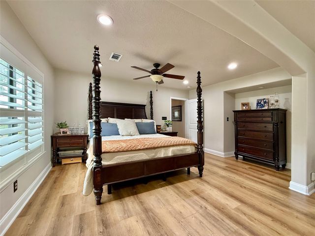 12220 Shepard Hill Road, Willis, TX 77318