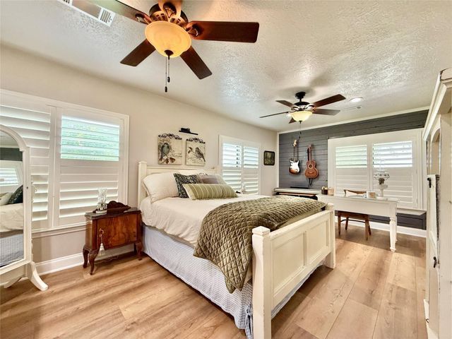 12220 Shepard Hill Road, Willis, TX 77318