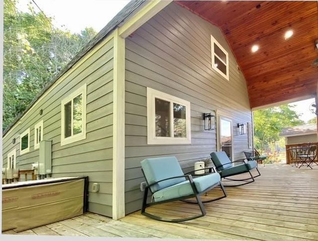 12220 Shepard Hill Road, Willis, TX 77318