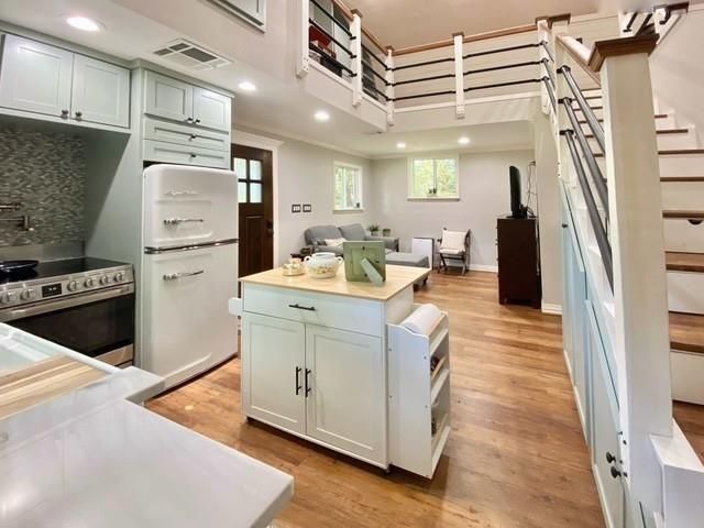 12220 Shepard Hill Road, Willis, TX 77318