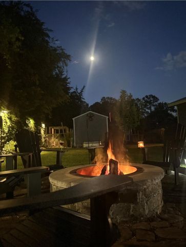 12220 Shepard Hill Road, Willis, TX 77318