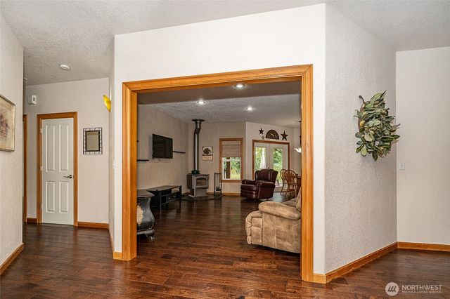 298 Toledo Salmon Creek Road, Toledo, WA 98591