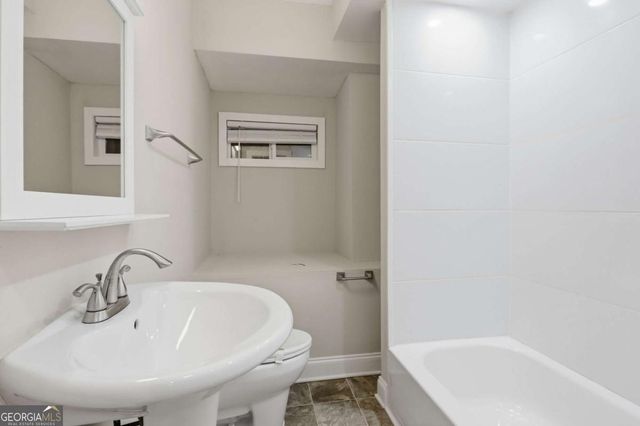 1996 Meadow Lane, Decatur, GA 30032