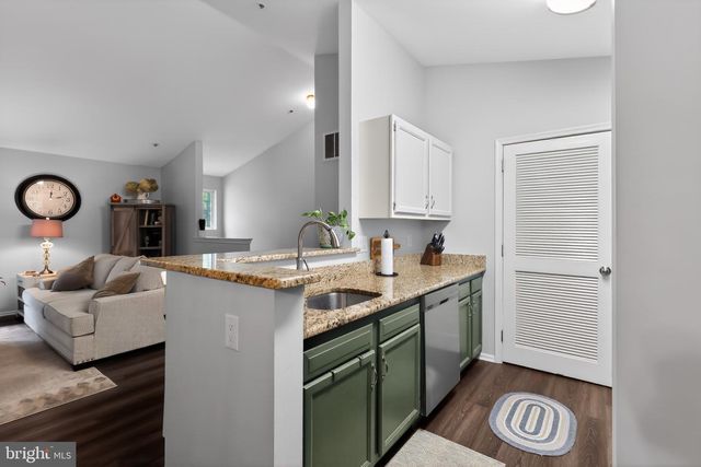 146 CRESTMONT DR, Mantua, NJ 08051