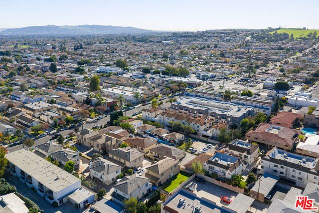 215 N Alhambra Avenue, Monterey Park, CA 91755