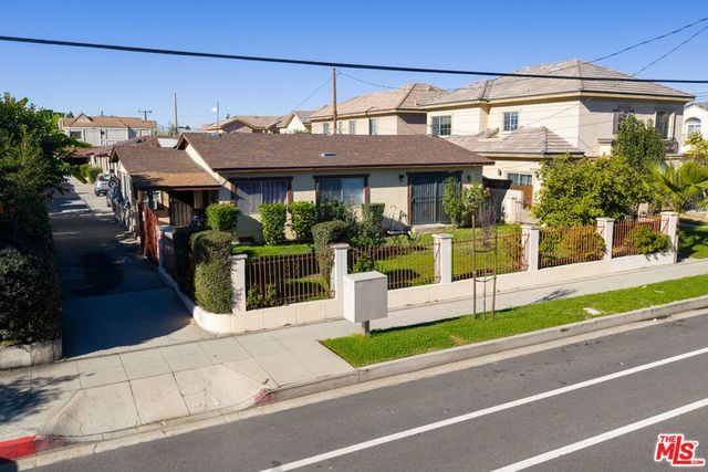 215 N Alhambra Avenue, Monterey Park, CA 91755