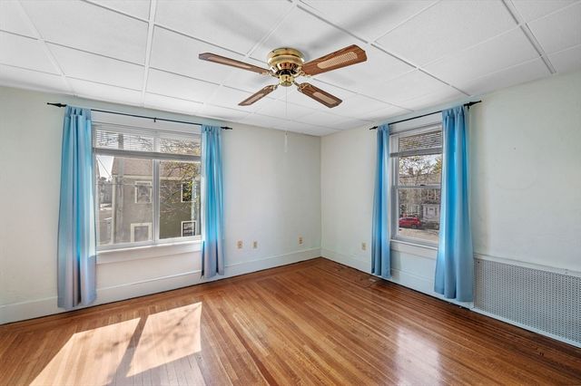 1 English St, Salem, MA 01970
