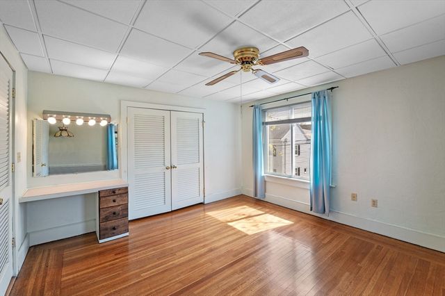 1 English St, Salem, MA 01970