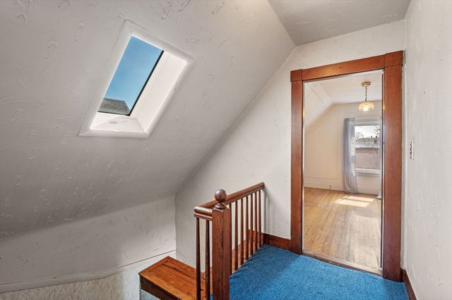 1 English St, Salem, MA 01970
