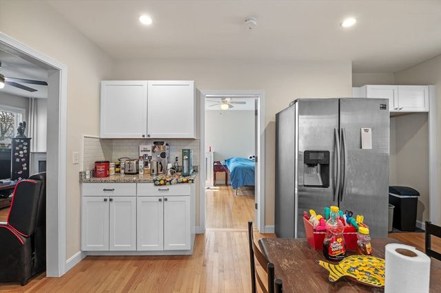 1 English St, Salem, MA 01970