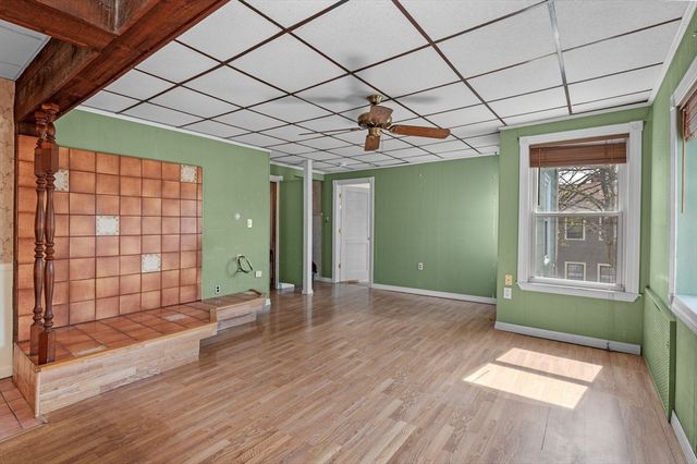 1 English St, Salem, MA 01970
