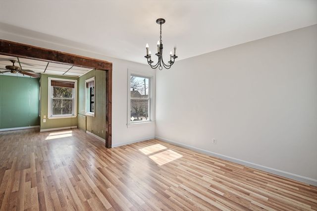 1 English St, Salem, MA 01970