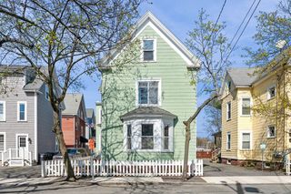 1 English St, Salem, MA 01970