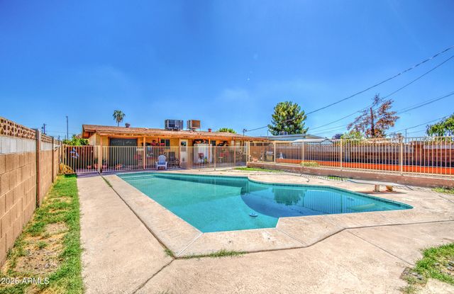 4738 N 40TH Drive, Phoenix, AZ 85019