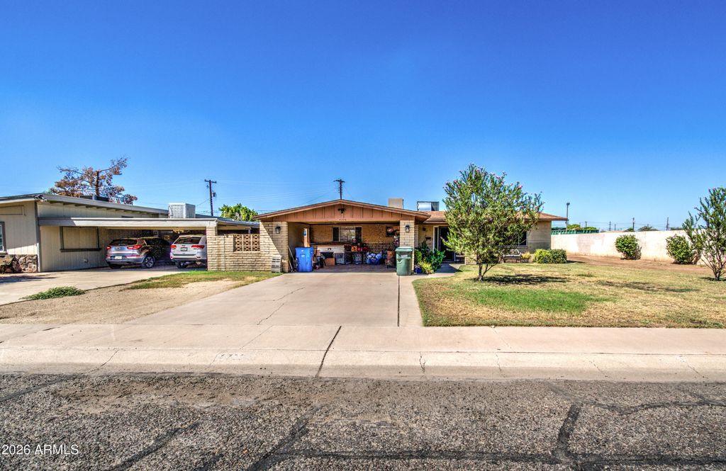 4738 N 40TH Drive, Phoenix, AZ 85019