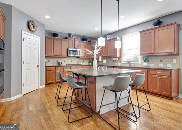 606 Declaration Drive, Peachtree City, GA 30269