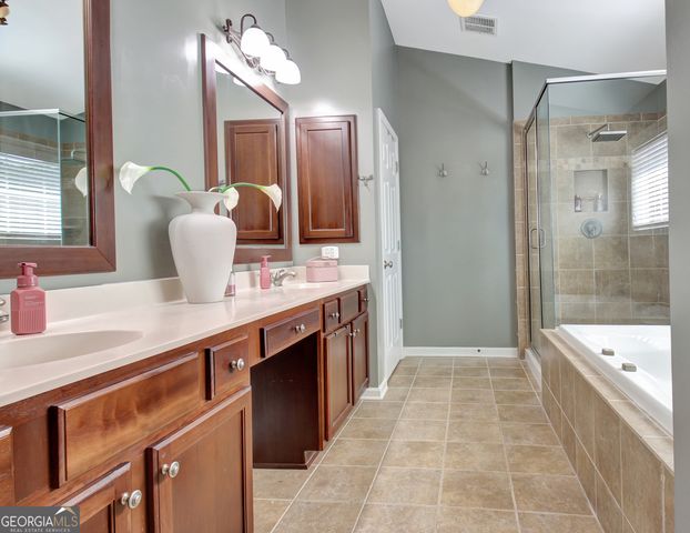 606 Declaration Drive, Peachtree City, GA 30269