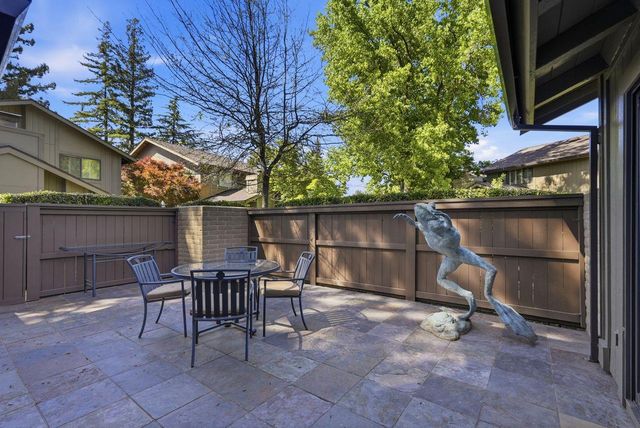 317 E Ranch Rd, Sacramento, CA 95825