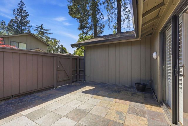 317 E Ranch Rd, Sacramento, CA 95825