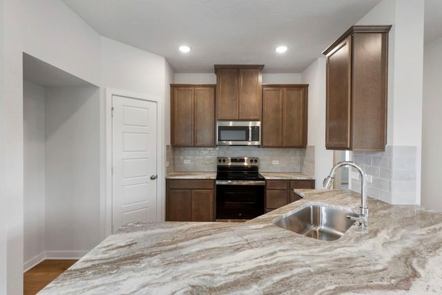 613 Rockbridge Drive, Huntsville, TX 77340