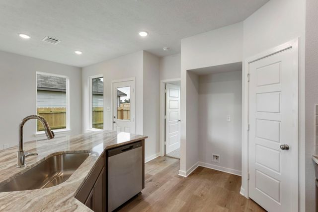 613 Rockbridge Drive, Huntsville, TX 77340