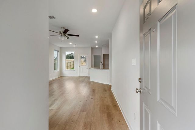 613 Rockbridge Drive, Huntsville, TX 77340