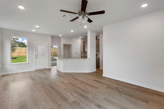 613 Rockbridge Drive, Huntsville, TX 77340