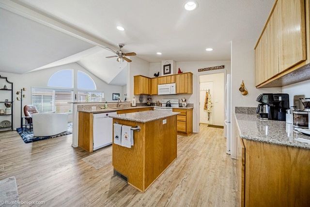 1725 N HODGES Ln, Spokane Valley, WA 99016