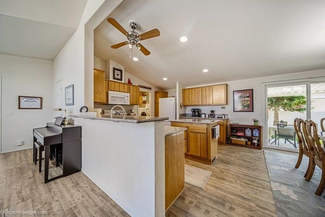 1725 N HODGES Ln, Spokane Valley, WA 99016